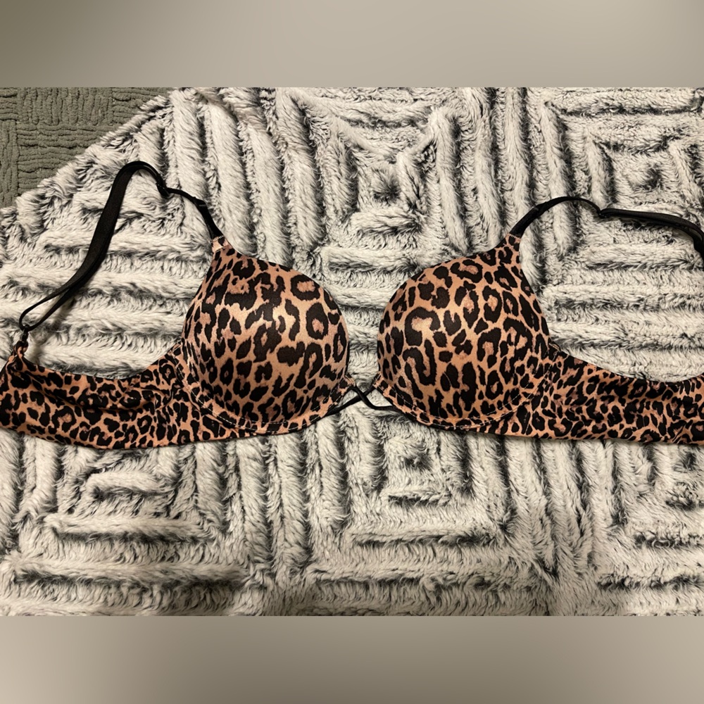 Victoria Secret bombshell push up bra